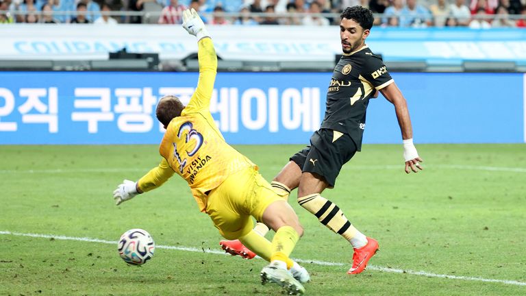 曼城3-1战胜马德里竞技:安托万·塞门约两次助攻奥马尔·马尔穆什,拉扬·艾特·努里为恩佐·马雷斯卡的球队再添一球